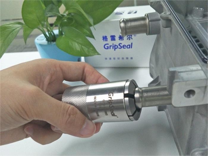 新能源汽車的冷卻水管測(cè)試時(shí)如何快速的密封連接